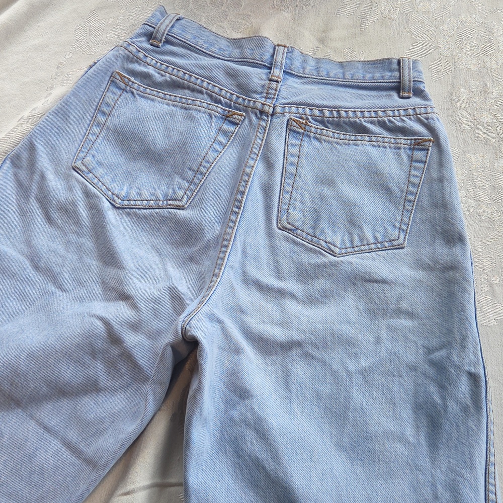 Vintage Light Wash High Rise Mom Jeans Size 26 - Picture 2 of 13